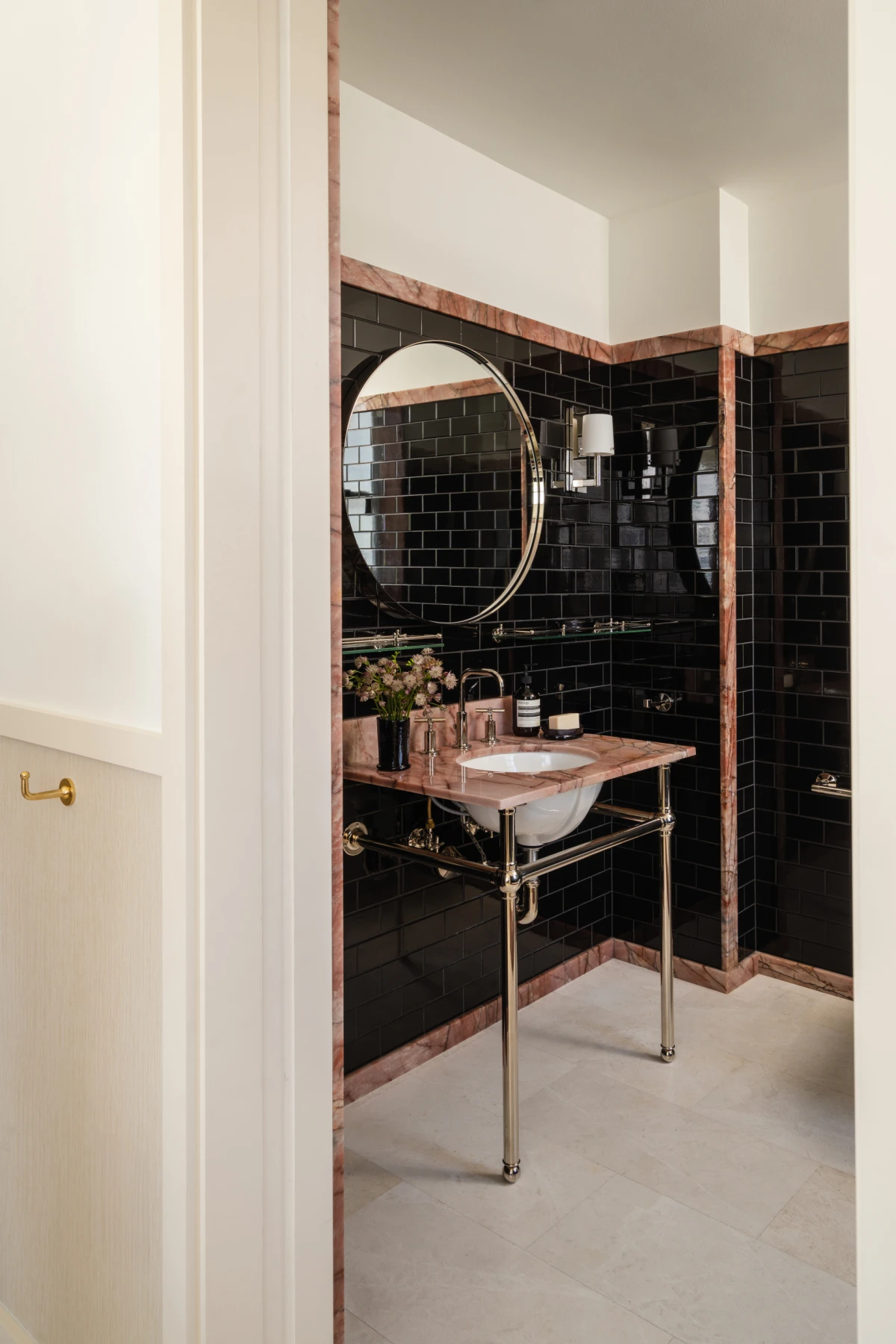 U ovom stanu mramorni detalji vode glavnu riječ, pogledajte kako se sve uklopilo