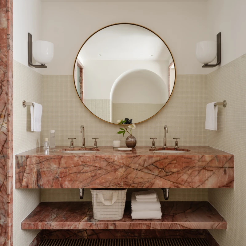 U ovom stanu mramorni detalji vode glavnu riječ, pogledajte kako se sve uklopilo