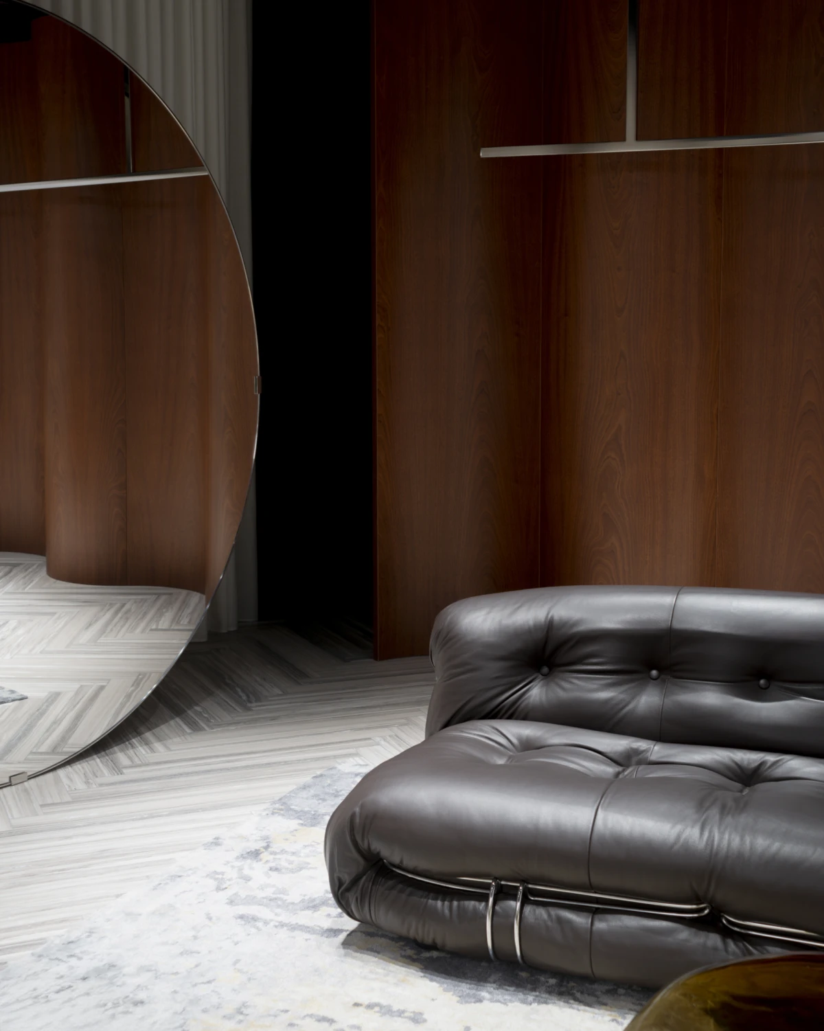 Saint Laurent trgovina u kultnoj milanskoj ulici izgleda senzacionalno