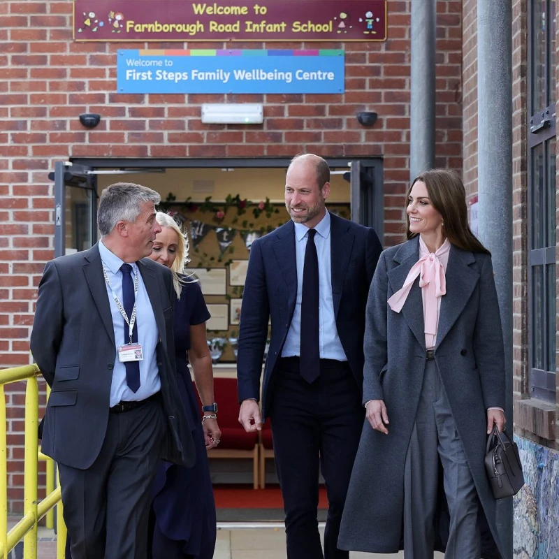 Bluza s mašnom omiljeni je komad u ormaru princeze Kate Middleton, a evo gdje pronaći najbolju