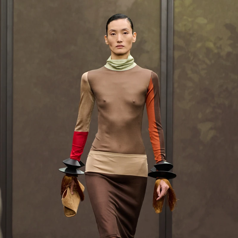 Maximilian Davis donosi duh 1920-ih u Ferragamo kolekciji za proljeće/ljeto 2026.