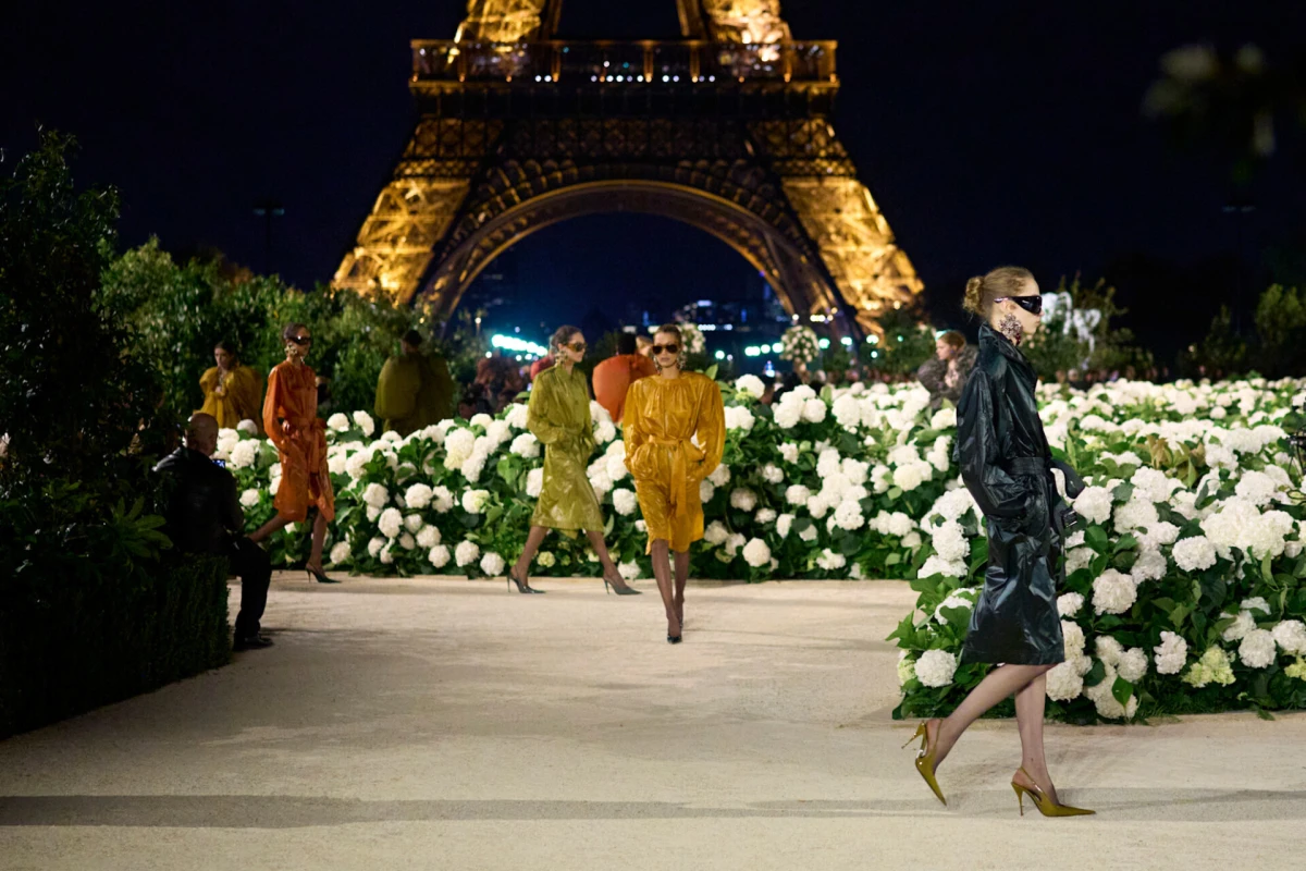 Bella Hadid se vratila na piste Tjedna mode u Parizu