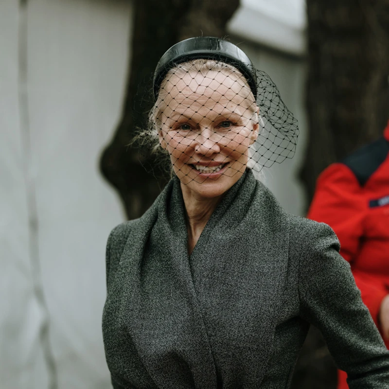 Pamela Anderson nas je iznenadila novom frizurom i imidžem