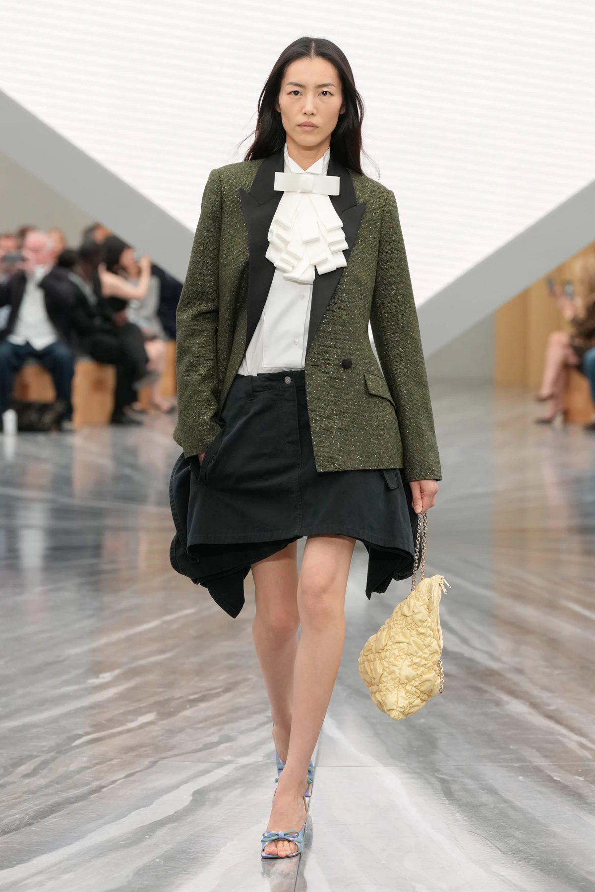 Pogledajte prvu žensku kolekciju Jonathana Andersona za Dior