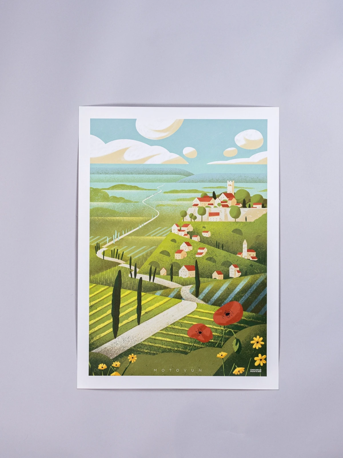 Ova izložba okuplja domaće umjetnike i dizajnere, a svi prihodi idu u dobrotvorne svrhe