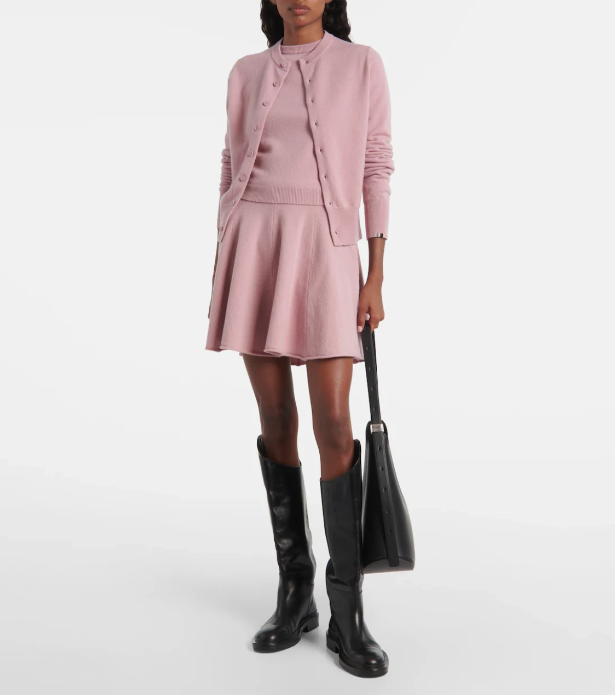 Iznenađujuća boja kradigana pojavila se na policama trgovina, i sviđa nam se!