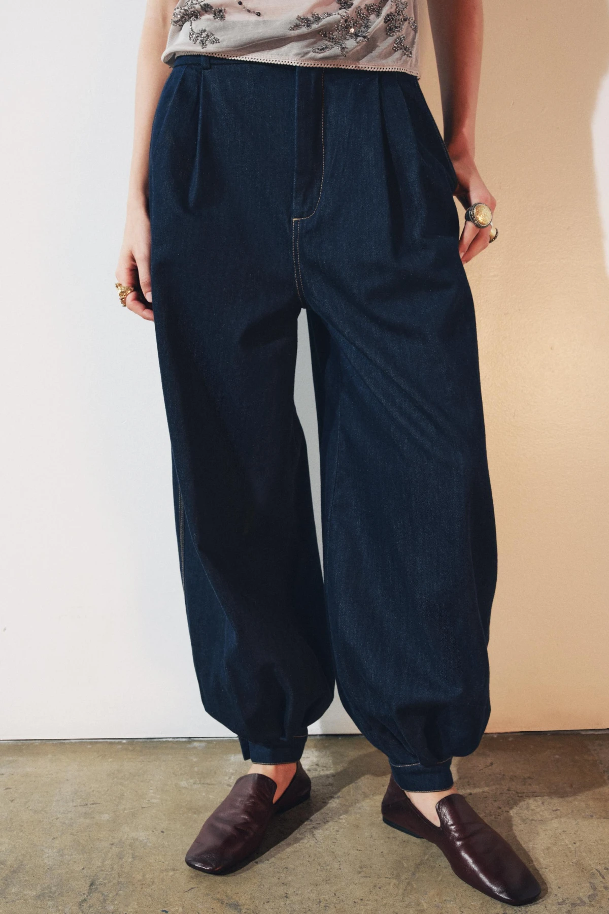 Nikada ne propuštamo traperice po nižim cijenama, a Zara ima odličnu ponudu