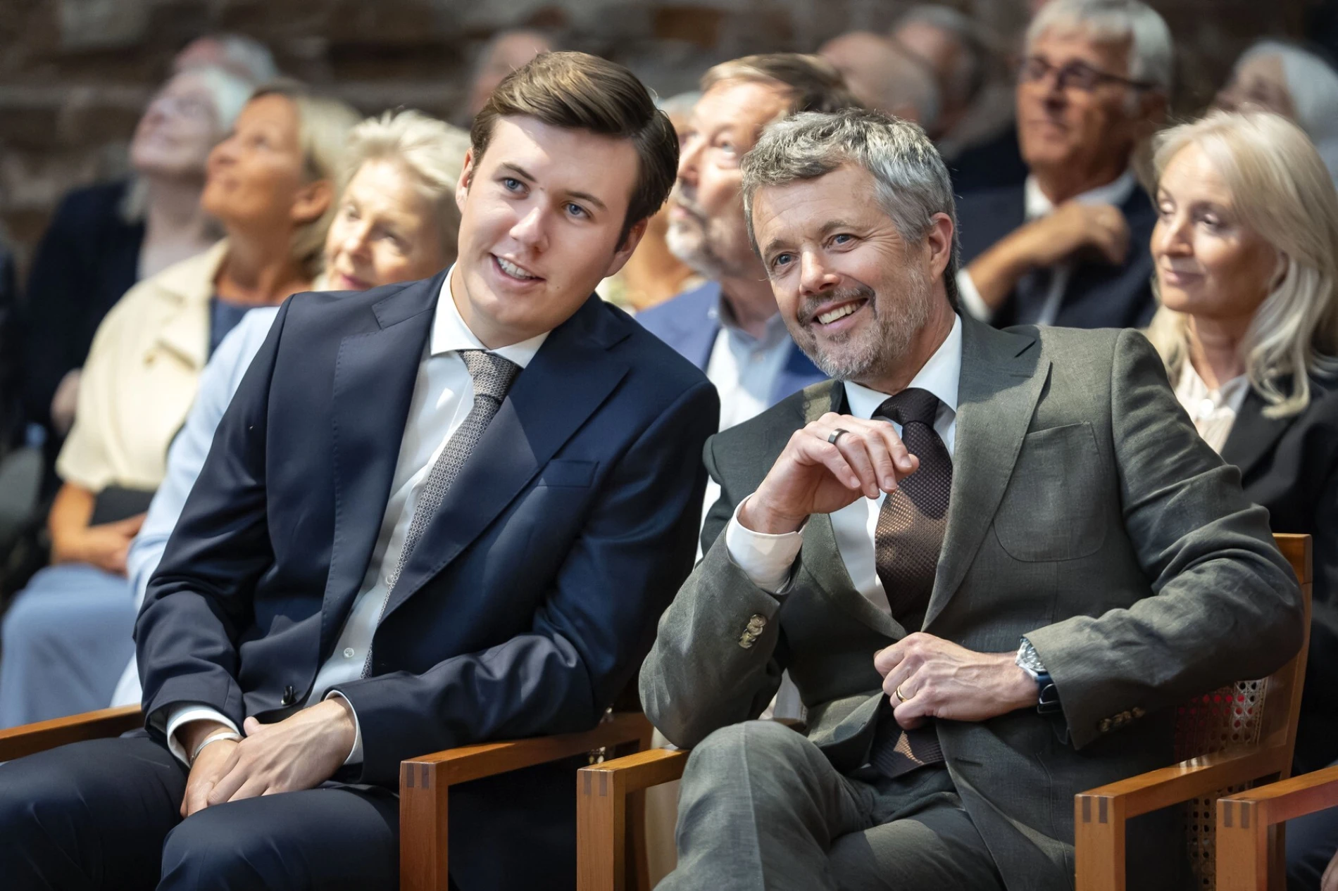 Rekli bismo da će krunski princ Danske uskoro dobiti titulu i najzgodnijeg princa