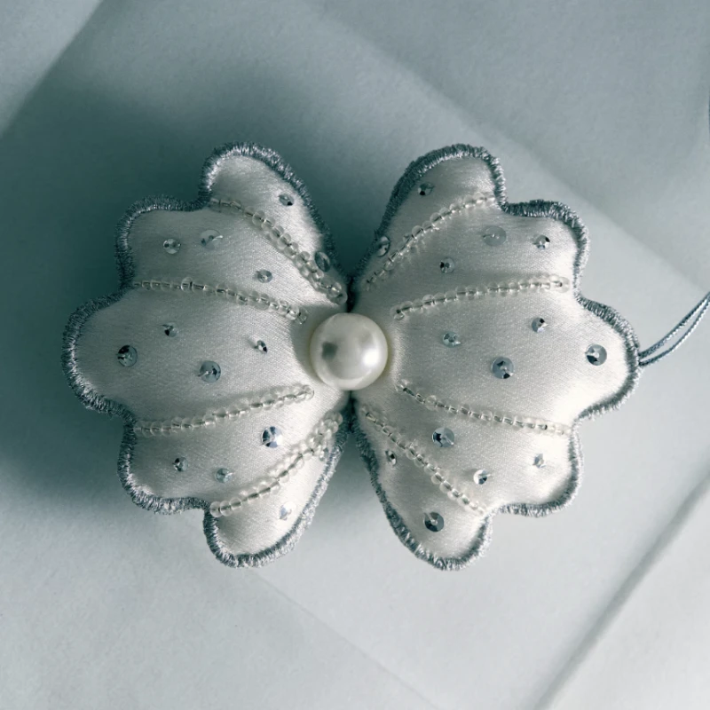 Prošiveni ukrasi za bor su hit ove godine, a ovima iz H&amp;M Homea ne možemo odoljeti