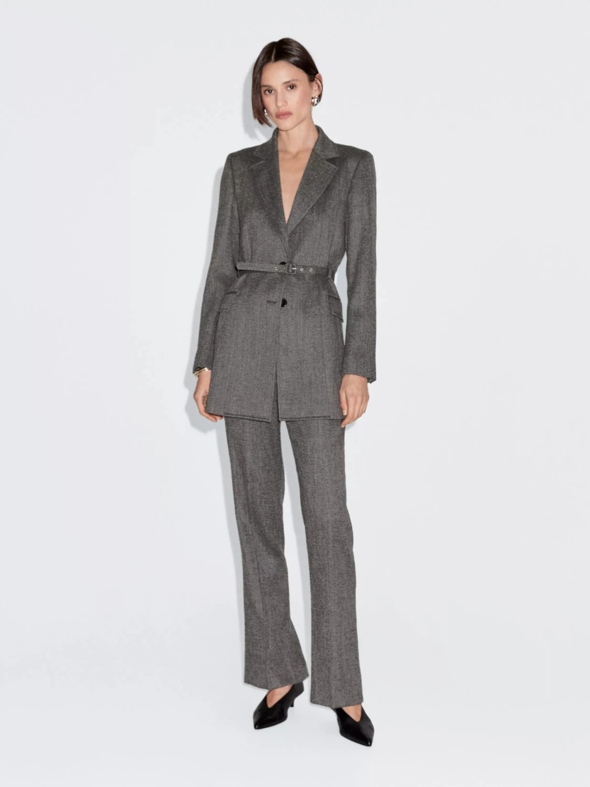 Dok čekamo Black Friday popuste, Massimo Dutti sekciji s posebnim cijenama ne možemo odoljeti