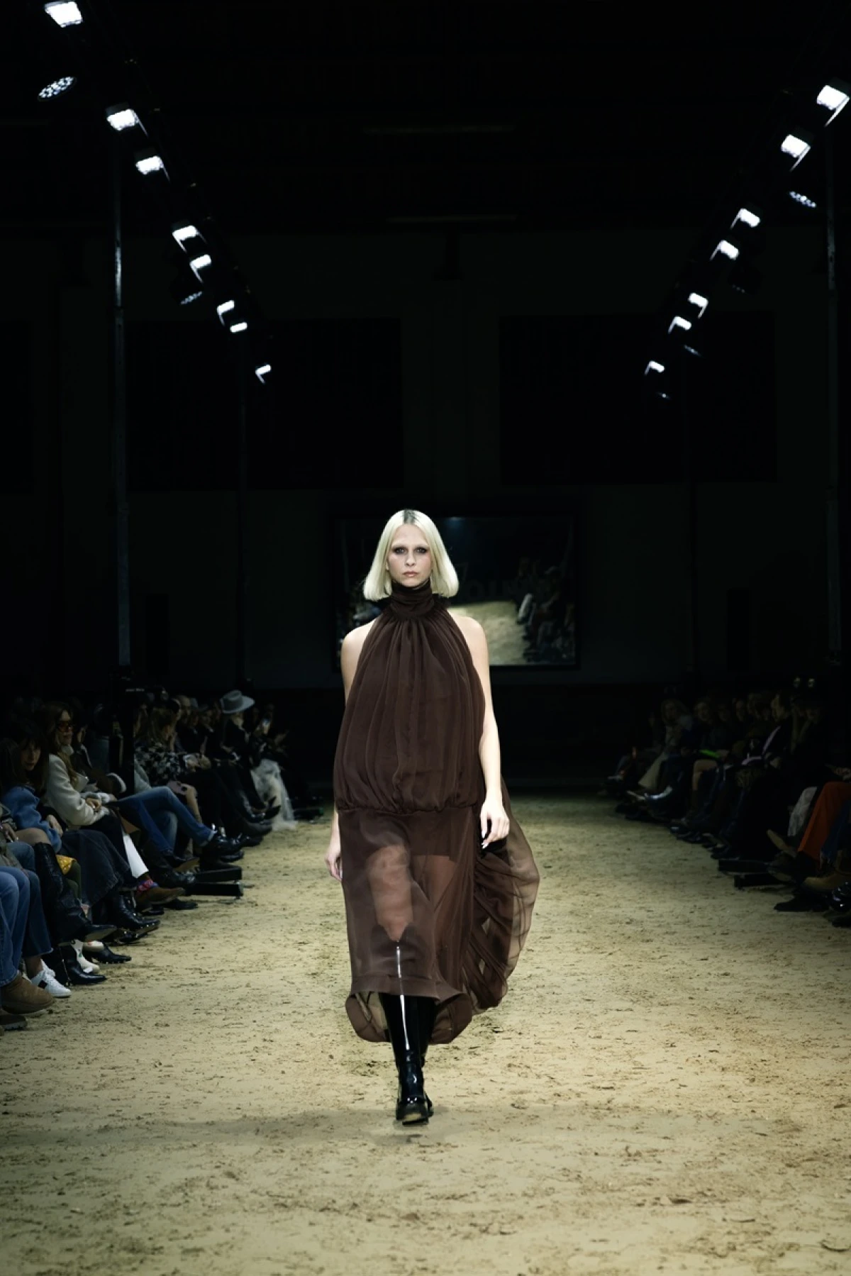 Lokomotiva by Lana Puljić ugalopirao u novu sezonu predstavljanjem kolekcije koja slavi jahanje