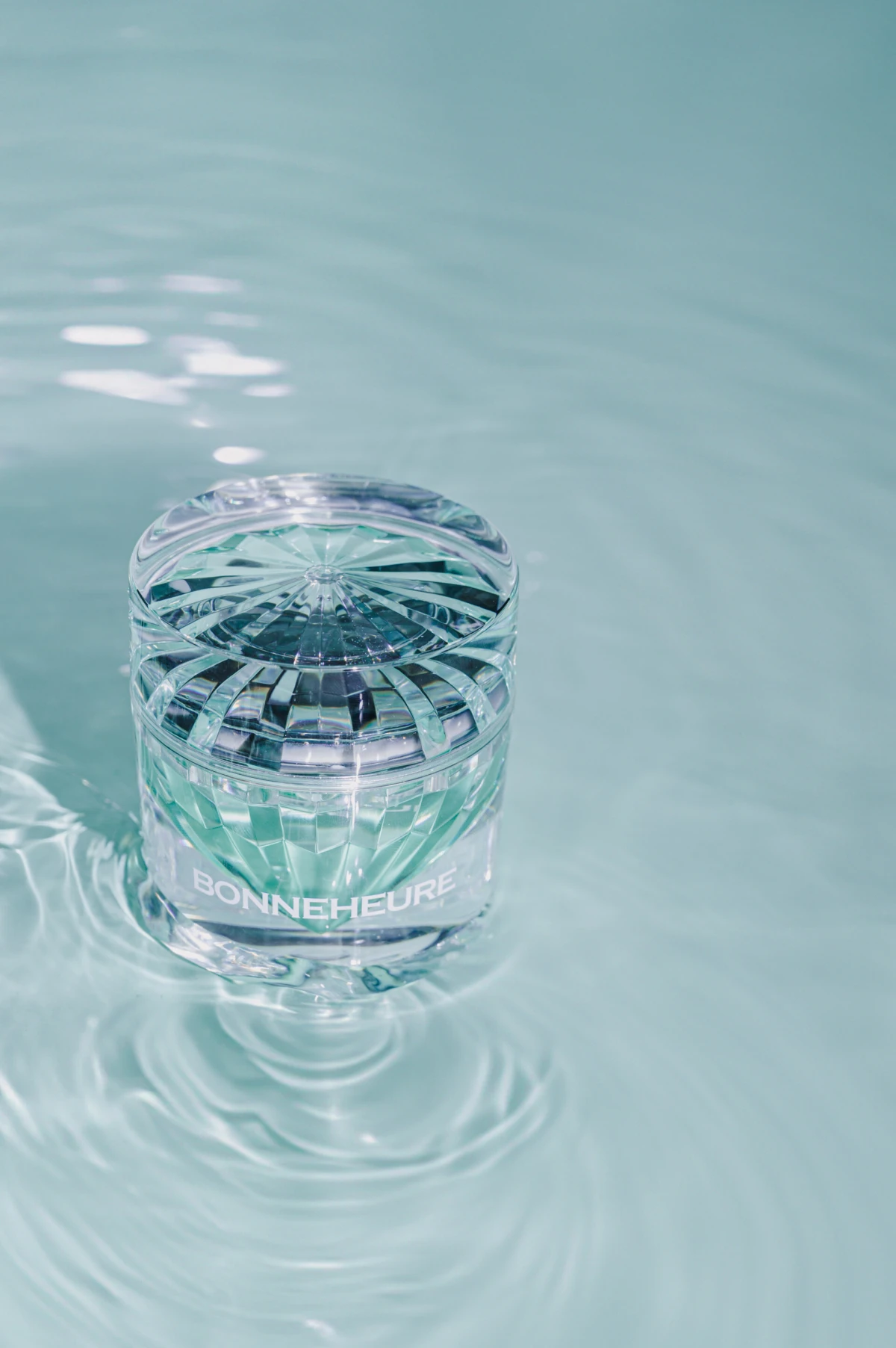 Mit ili istina? Prona&scaron;li smo kremu koja će vas razuvjeriti u sve &scaron;to ste mislili da znate o kolagenu