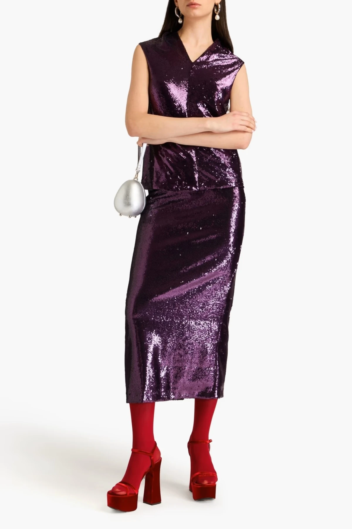 Zbog ove kombinacije Kim Kardashian sve što želimo nositi jesu ljubičaste šljokice