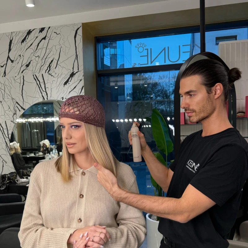 Zvonimir Franić donosi detalje o frizuri naše glavne urednice Jelene Veljače