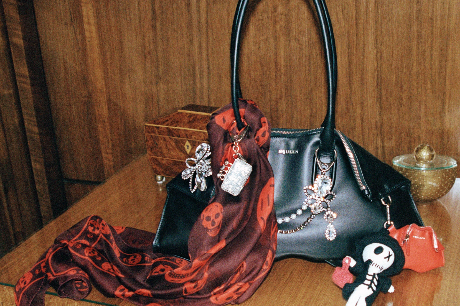 Hoće li ova Alexander McQueen torbica postati hit sezone?