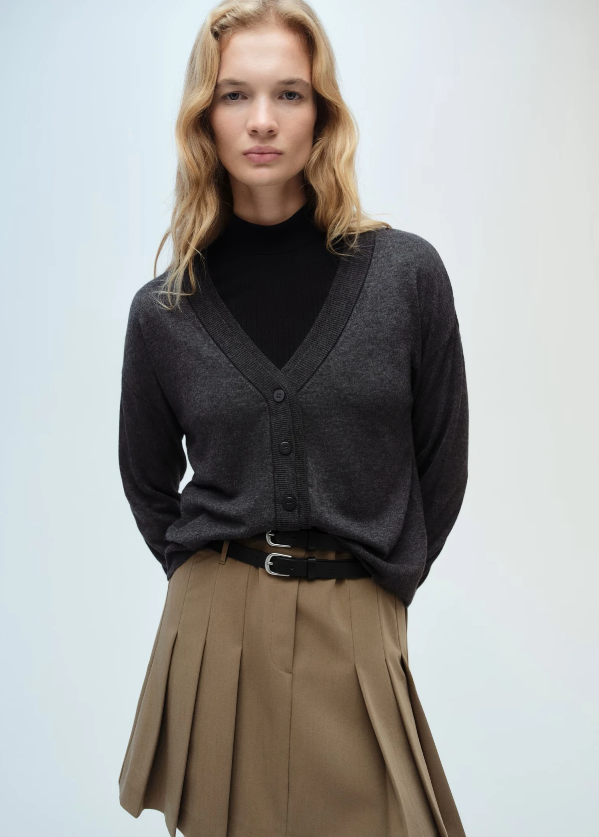 Izdvojili smo 11 minimalističkih komada iz Mango Outlet pre-Black Friday ponude