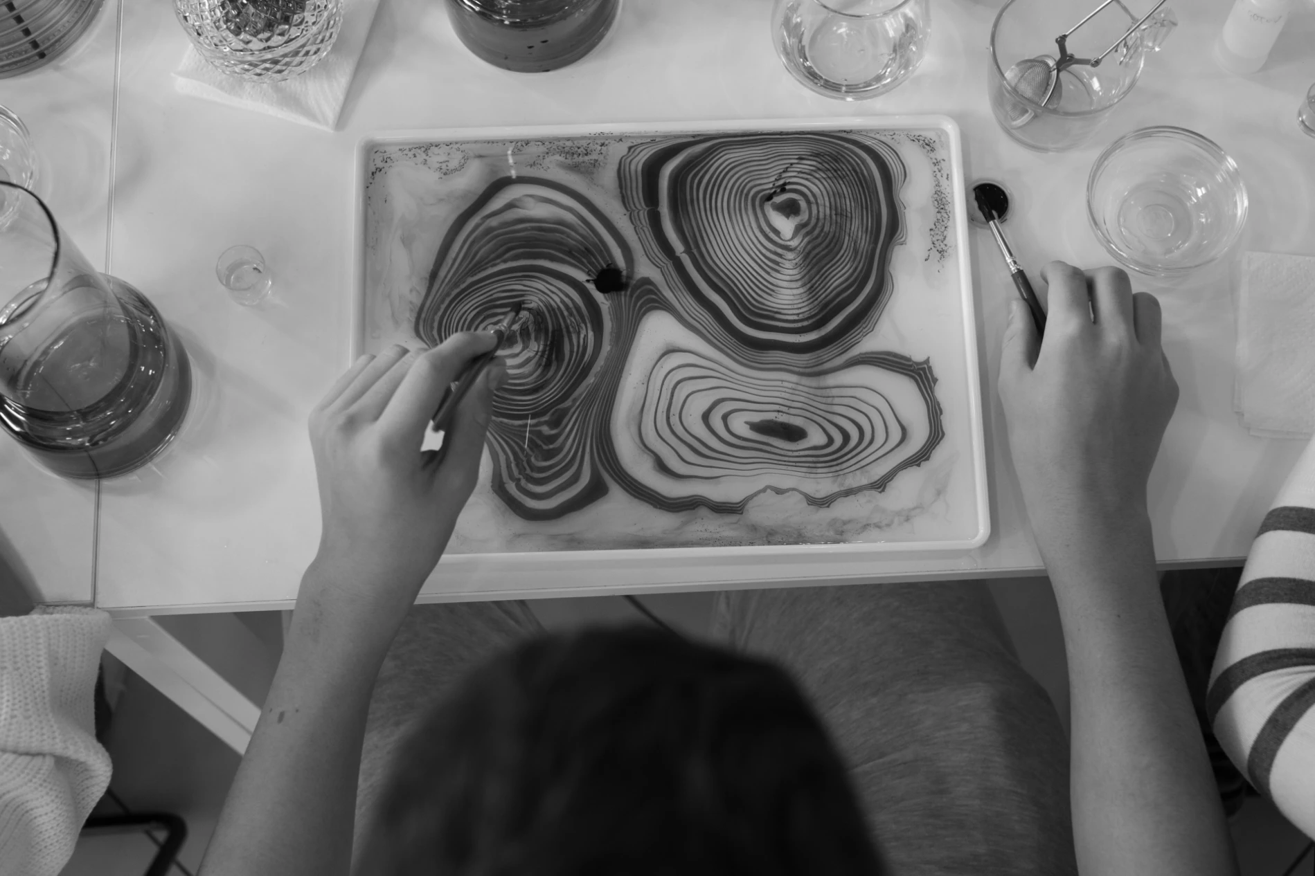 Znate li što je suminagashi, opuštajuća tehnika crtanja na vodi?