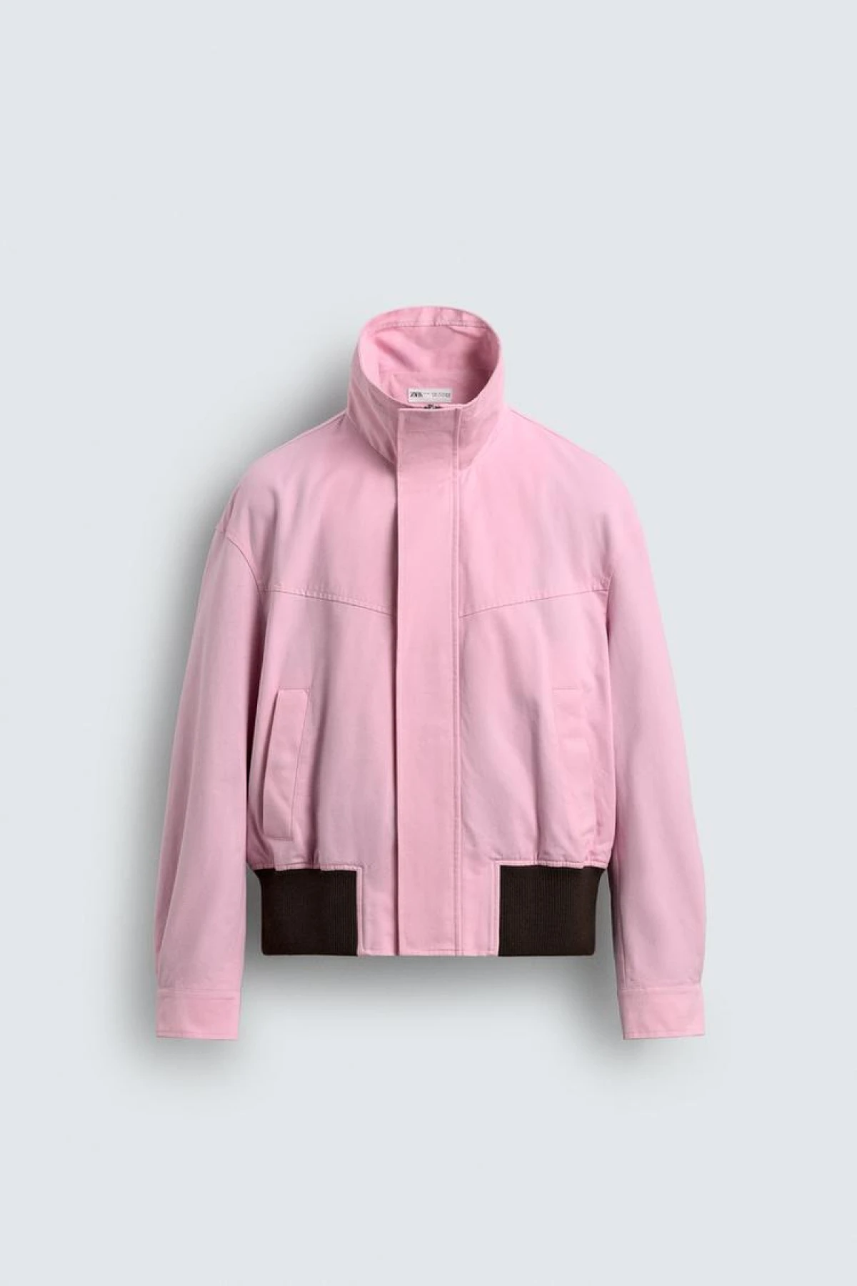 Ružičasta jakna je neočekivani komad koji nedostaje vašoj zimskoj garderobi