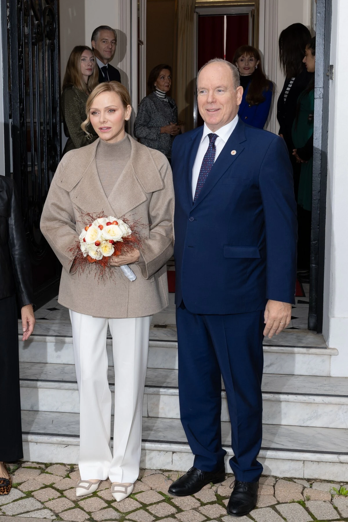 Jednostavna, ali efektna modna kombinacija princeze Charlene koju želimo kopirati