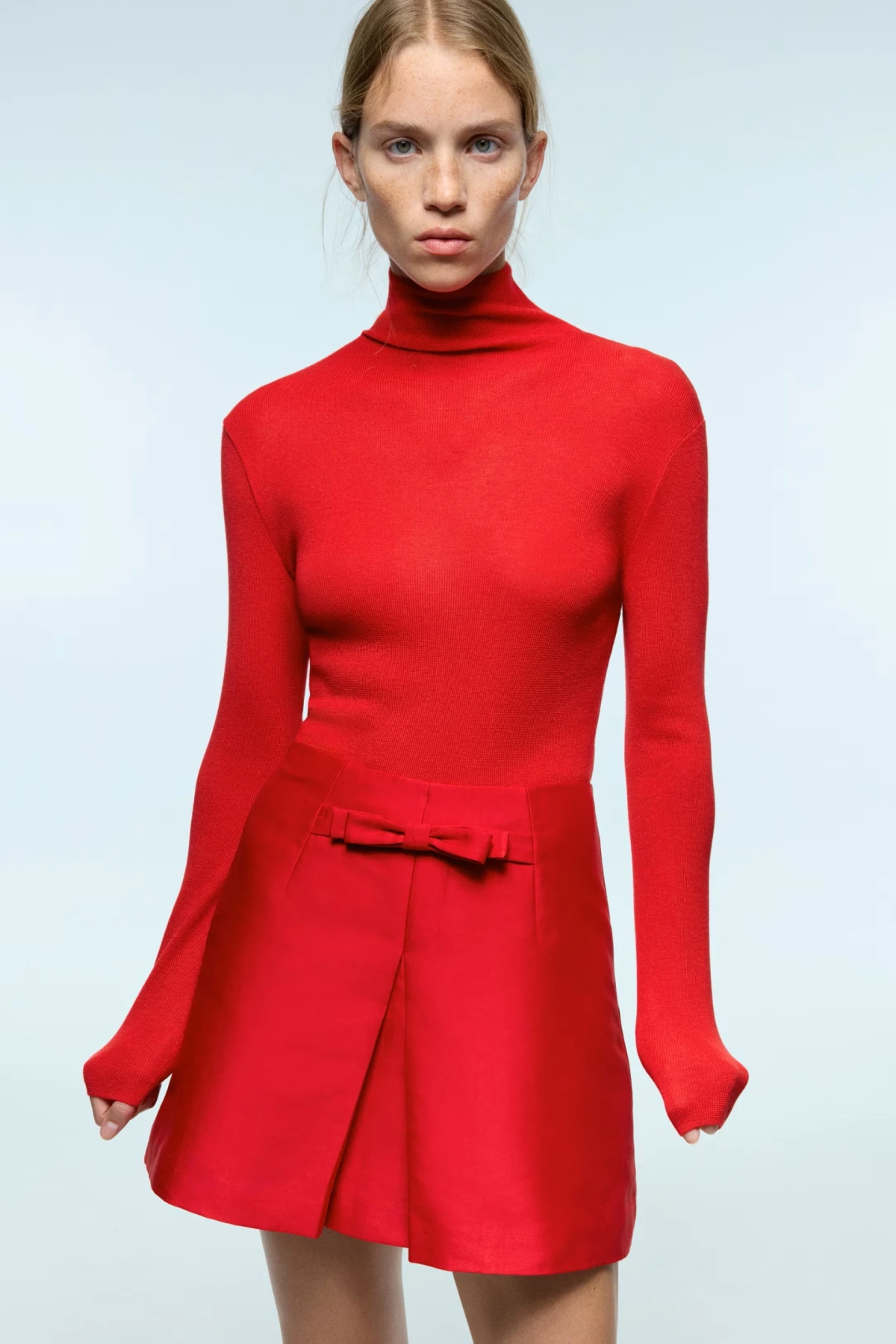 Polako se pripremamo za Božić, a ovo je naših 15 modnih poklona do 30 eura