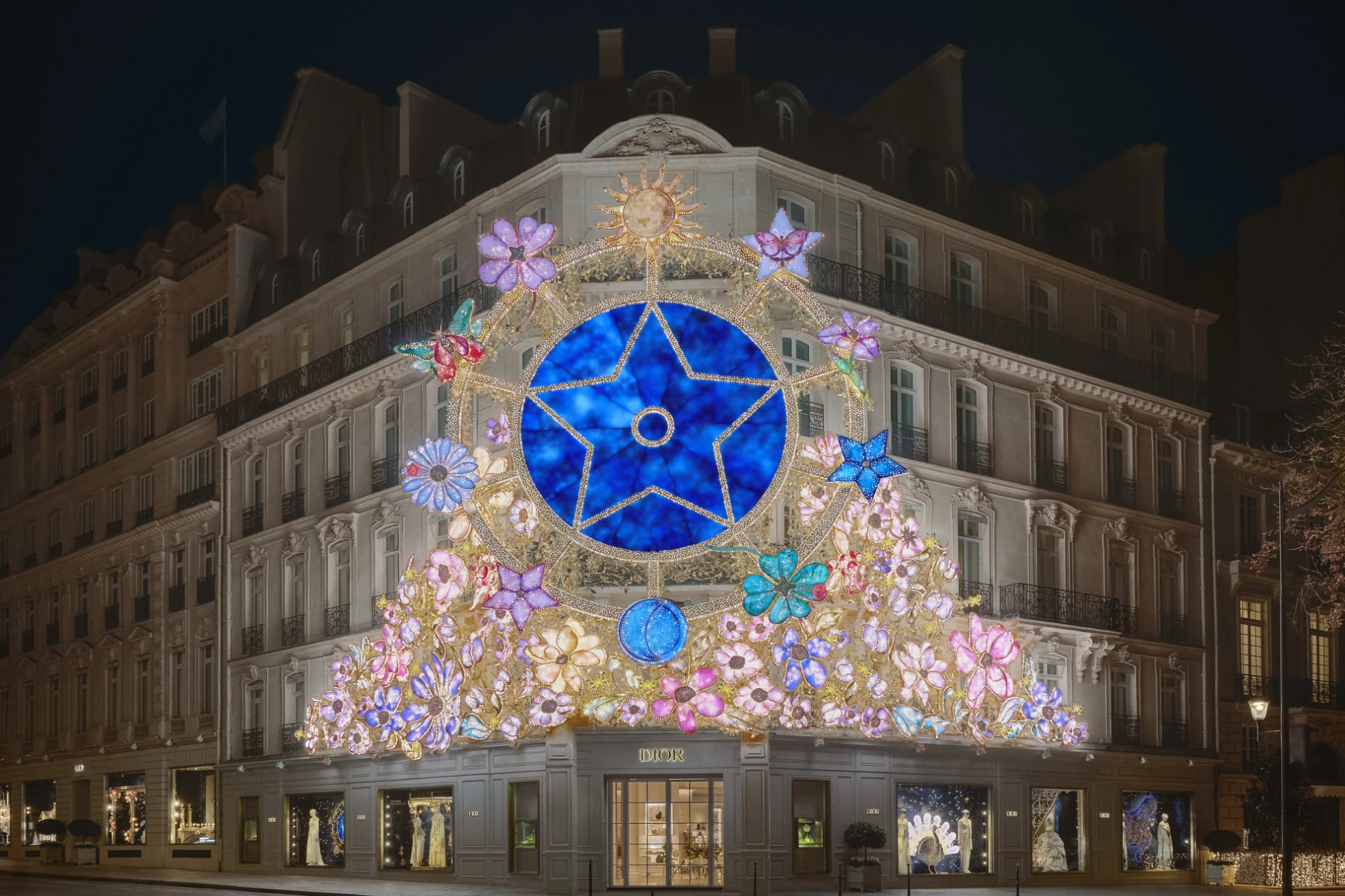 Dior nas je ponovo osvojio čarobnim božićnim izlogom u Parizu