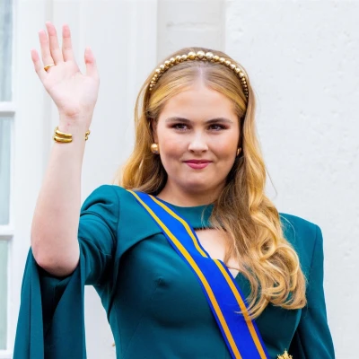 Princeza Catharina-Amalia od Nizozemske posudila je ovaj look iz maminog ormara
