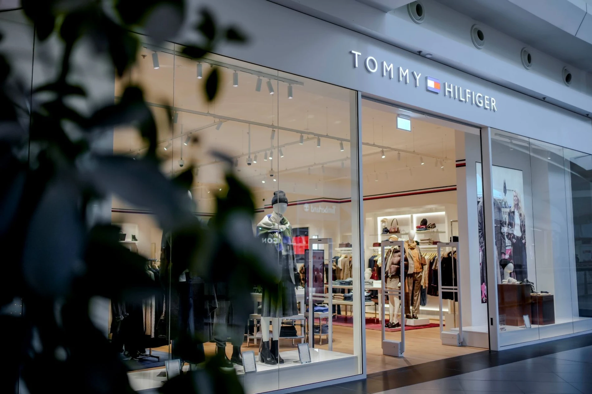 Tommy Hilfiger otvorio vrata novouređene trgovine u Arena Centru