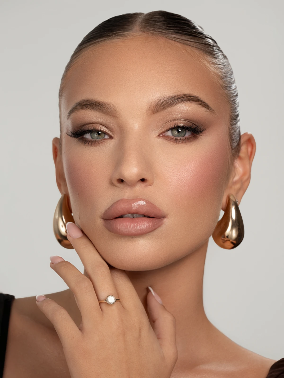 Kad se iskustvo pretoči u proizvod: Clo Up lansira svoj prvi set makeup četkica