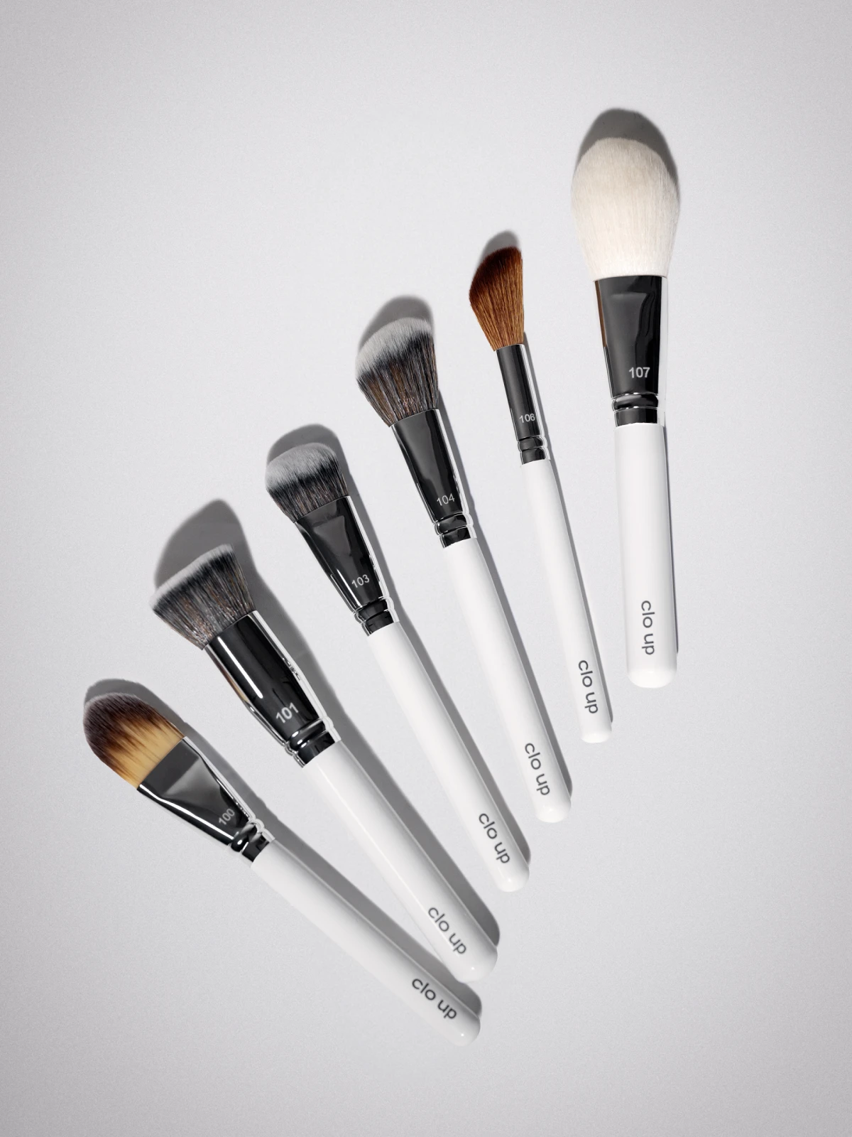 Kad se iskustvo pretoči u proizvod: Clo Up lansira svoj prvi set makeup četkica