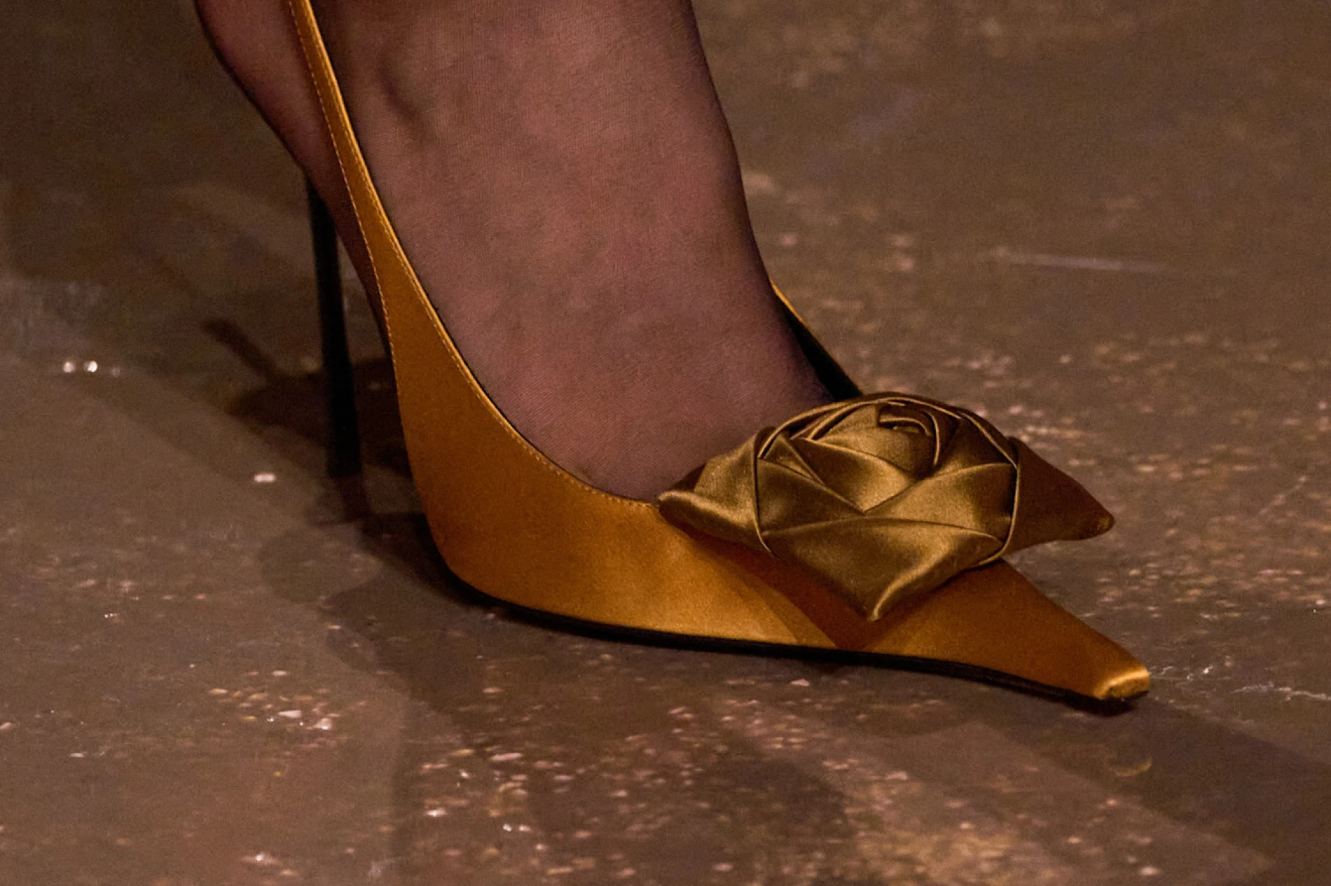 Mango ima savršen duplić ovih viralnih Saint Laurent cipela!