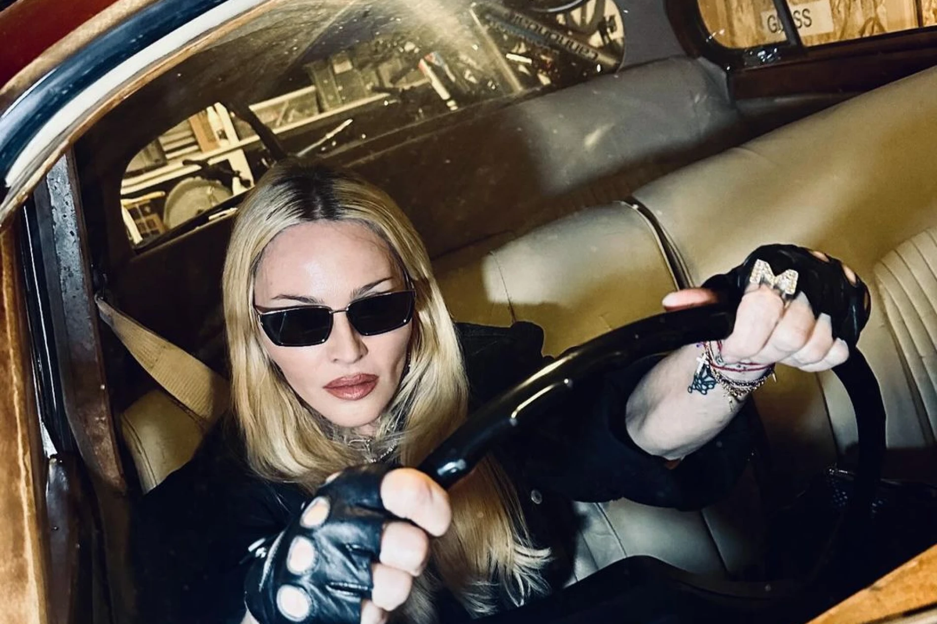 Madonna će na novom albumu imati obradu ovog kontroverznog talijanskog hita?