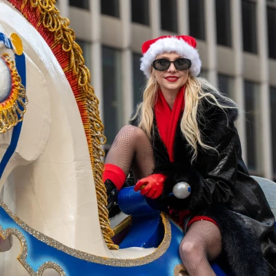 Taylor Momsen ponovno je snimila božićni hit iz filma Kako je Grinch ukrao Božić!