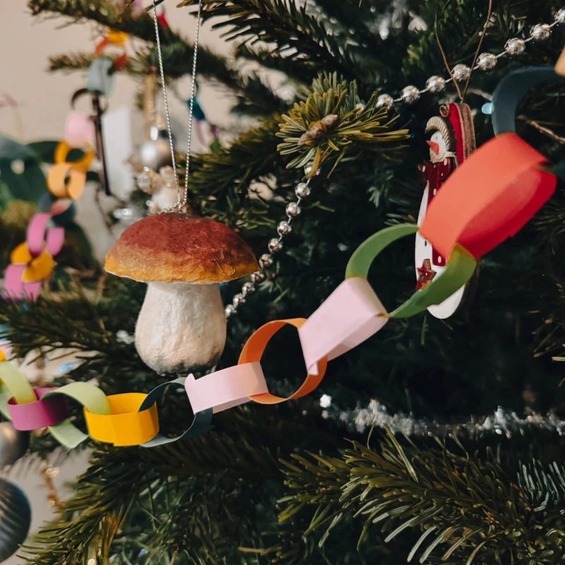 Ovaj papirnati ukras za bor je preplavio TikTok, a može ga svatko izraditi kod kuće