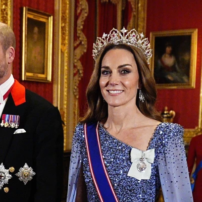 Kate Middleton pojavila se s tijarom koja na sebi ima vi&scaron;e od 2 600 dijamanata