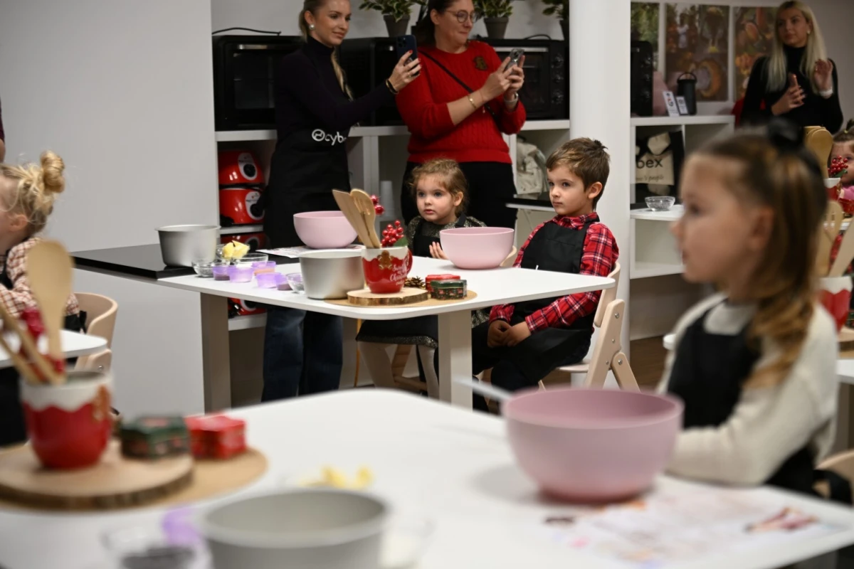Ovo je hranilica za djecu koja spa&scaron;ava stvar u bezbroj situacija