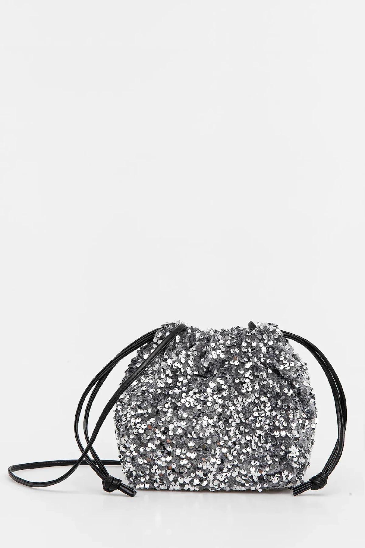 Bling, bling, bling: Torbe sa &scaron;ljokicama na&scaron; su omiljeni modni dodatak u party sezoni