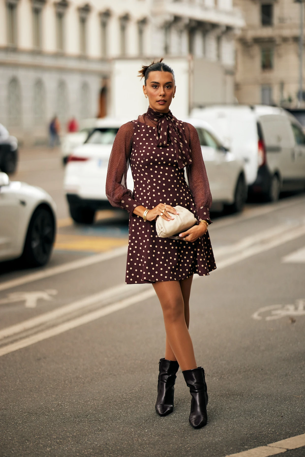 Prona&scaron;li smo 12 modela crnih gležnjača s visokom petom do 50 eura