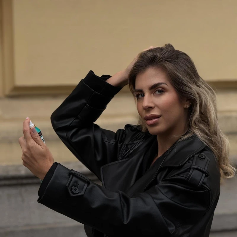 Blagdansko spremanje bez drame: Ovo je instant rje&scaron;enje za savr&scaron;enu frizuru