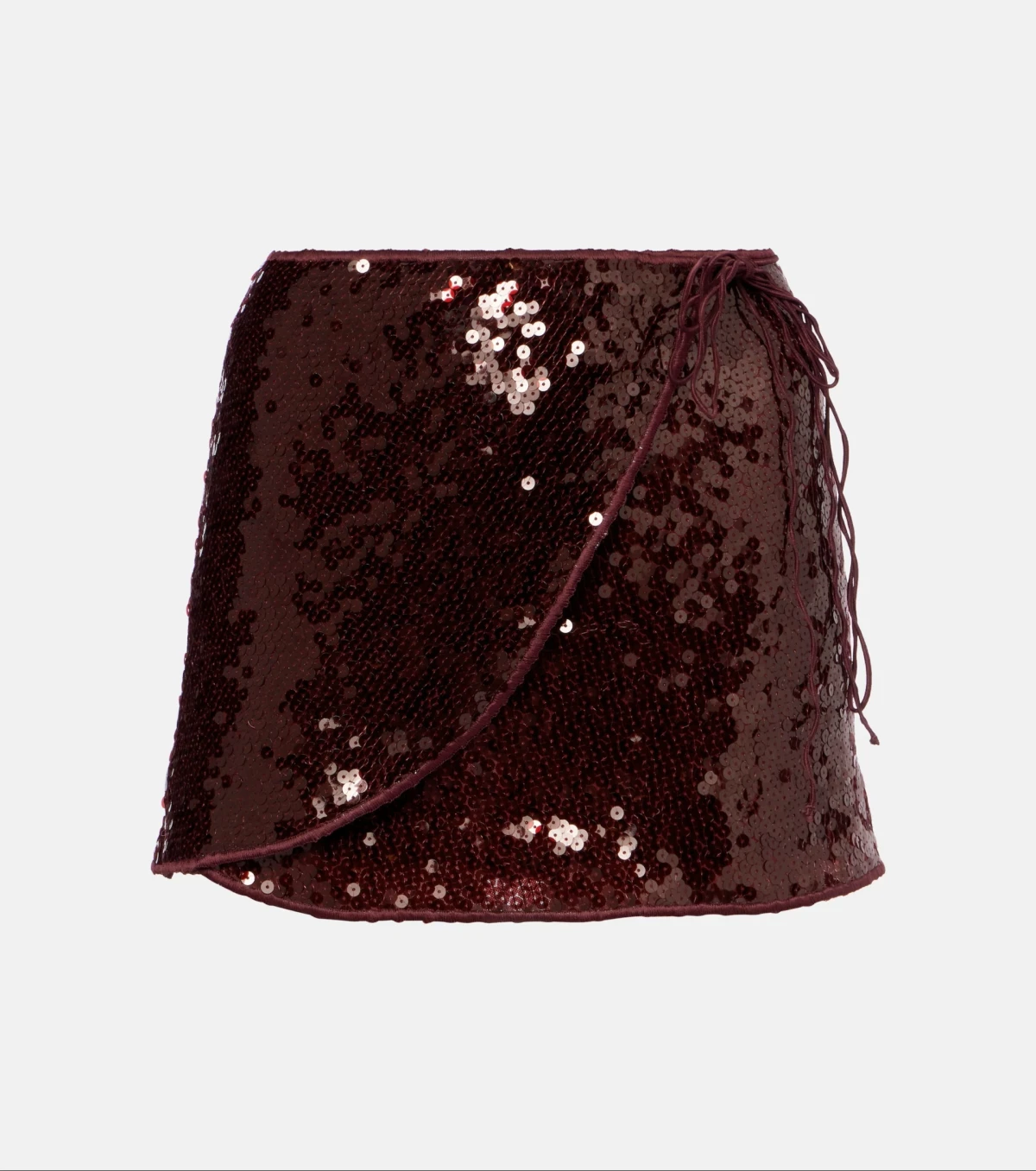 Komad s kojim nema pogre&scaron;ke u prosincu: Mini suknja sa &scaron;ljokicama