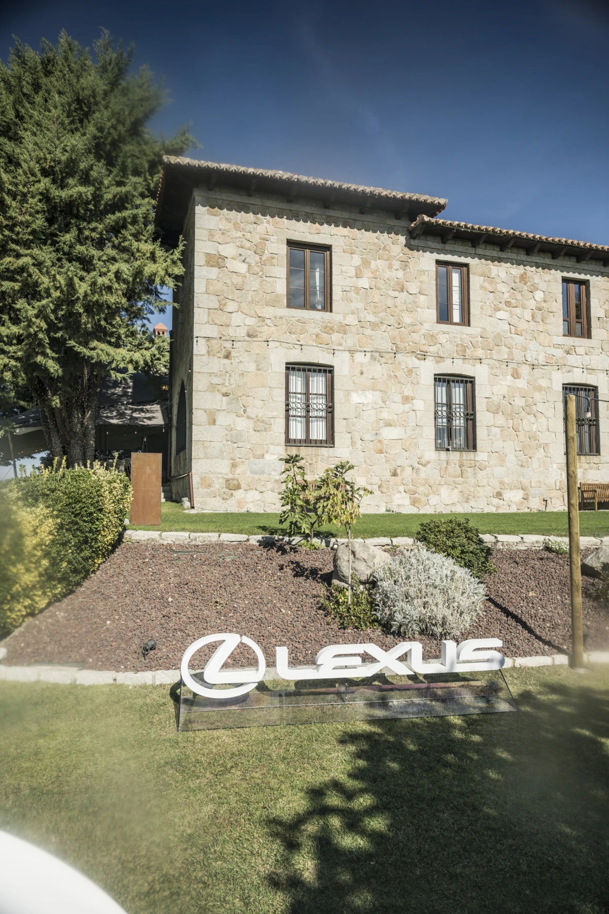 Vozili smo po Madridu novi Lexus LBX koji nas je odu&scaron;evio