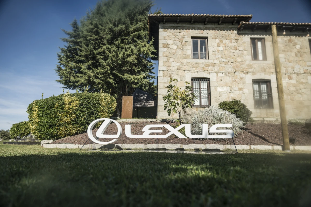 Vozili smo po Madridu novi Lexus LBX koji nas je odu&scaron;evio