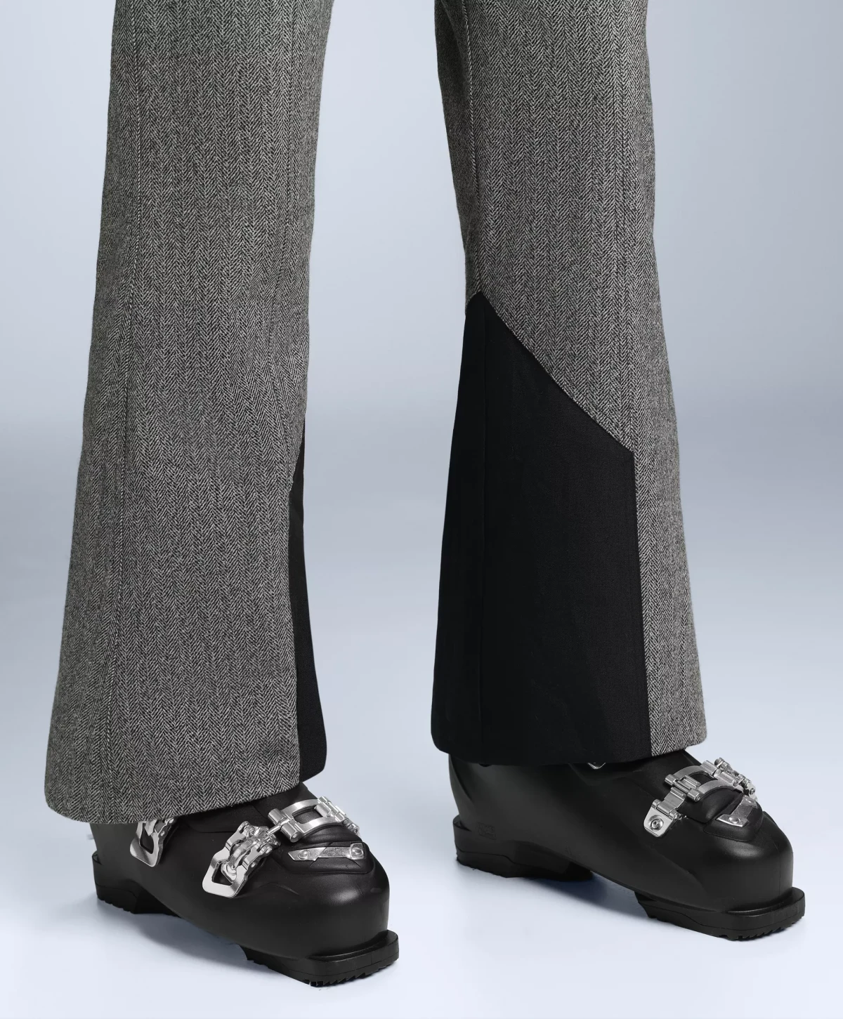 Sezona skijanja je u tijeku, a mi smo prona&scaron;li stylish skija&scaron;ko odijelo za manje od 300 eura