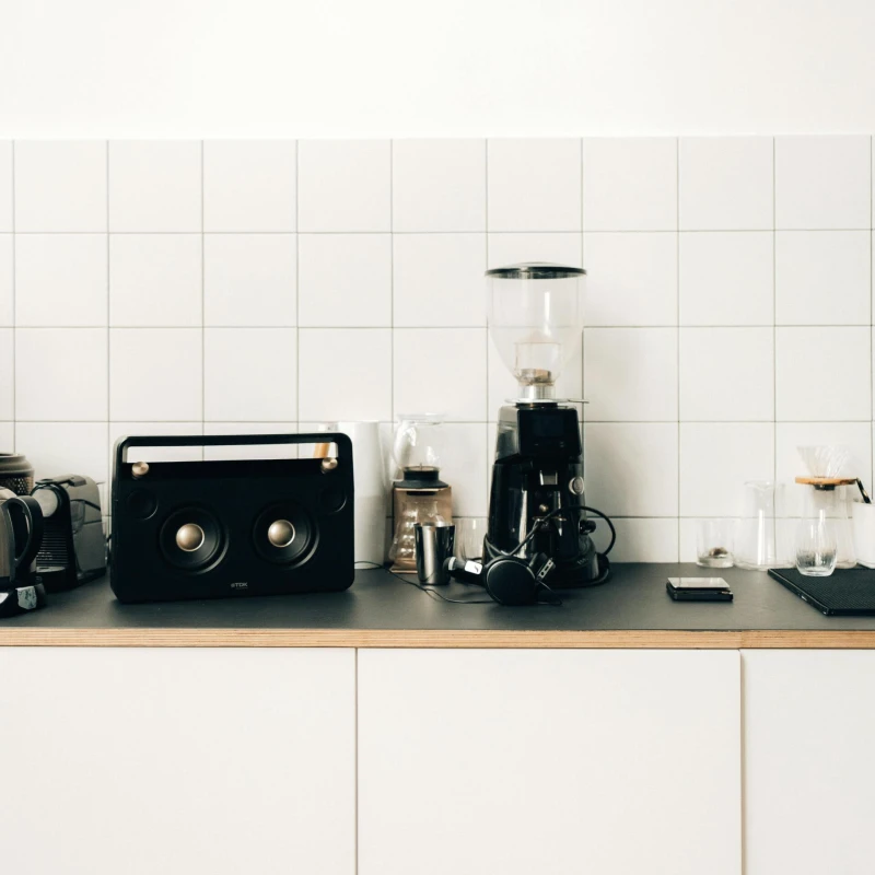 Mali kućanski uređaji koji će vam stvarno olak&scaron;ati svakodnevicu u 2026