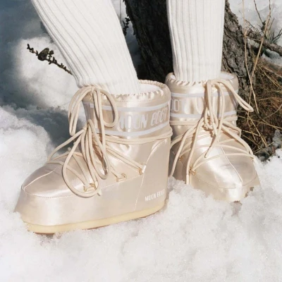 Od grada do skijali&scaron;ta, ove zime nosimo Moon Boot čizme i kupujemo ih na sniženju