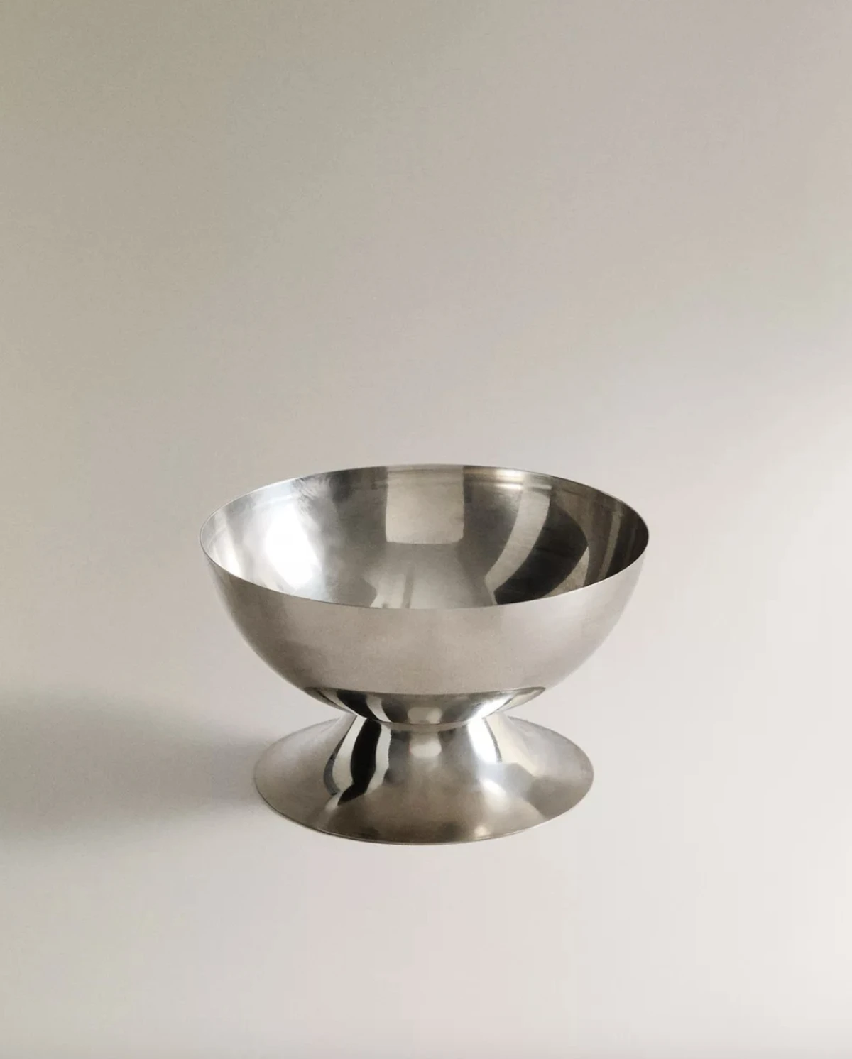 Za&scaron;to svi pričaju o metalnom posuđu iz Zara Homea? Ovo su najbolji komadi koji izgledaju skuplje nego &scaron;to jesu