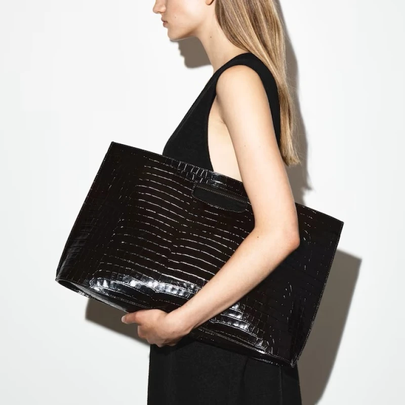 Dugo nismo vidjeli torbu koja ovako skupocjeno izgleda, a ima high street cijenu