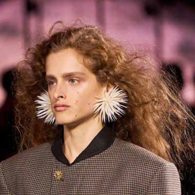 Trend &ldquo;mochi makeup&rdquo; obećava manje &scaron;minke, ali jo&scaron; vi&scaron;e sjaja