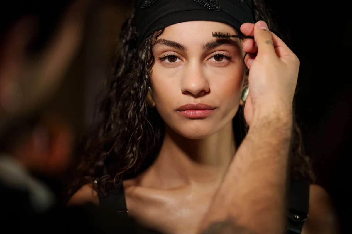 Trend &ldquo;mochi makeup&rdquo; obećava manje &scaron;minke, ali jo&scaron; vi&scaron;e sjaja