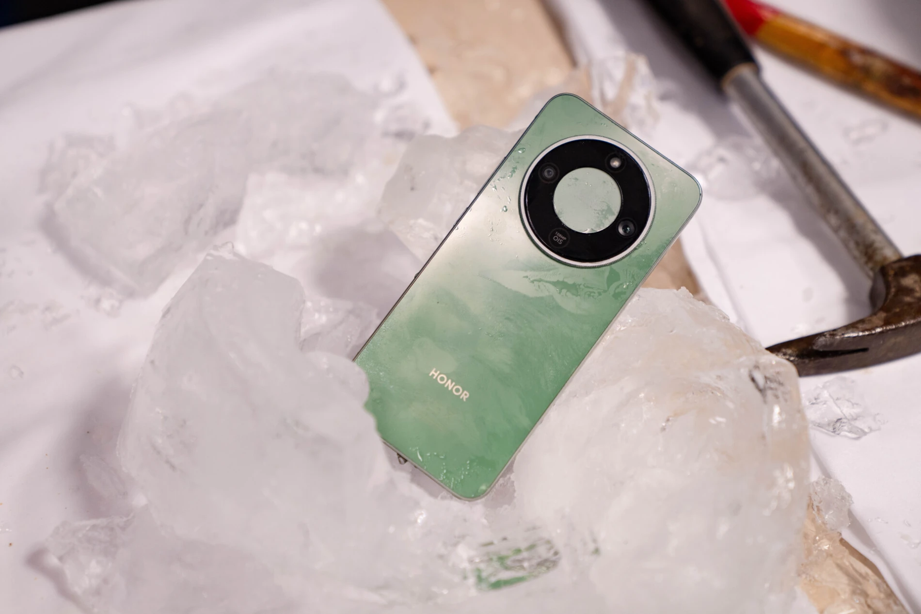 U Kranjskoj Gori predstavljeni moćni Magic8 Pro i ultra izdržljivi Magic8 Lite