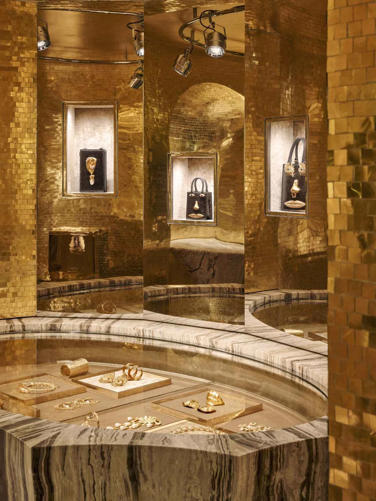 Zavirili smo u prvu Schiaparelli trgovinu u Aziji